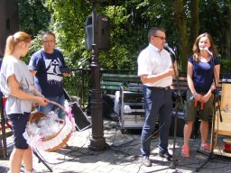 Wizyta międzynarodowej grupy młodzieży w Domu Pomocy Społecznej w Podzamku w ramach ŚDM Kraków 2016r